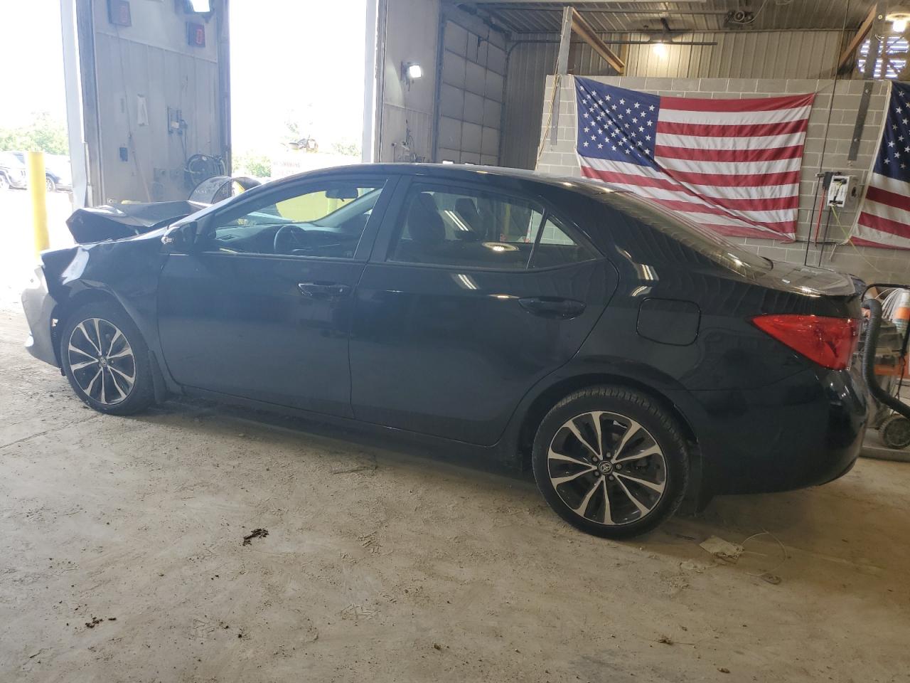 2017 Toyota Corolla - Image 2