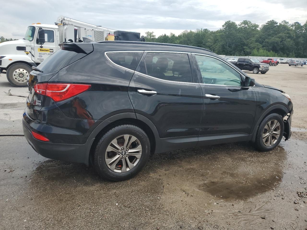 2015 Hyundai Santa Fe - Image 3