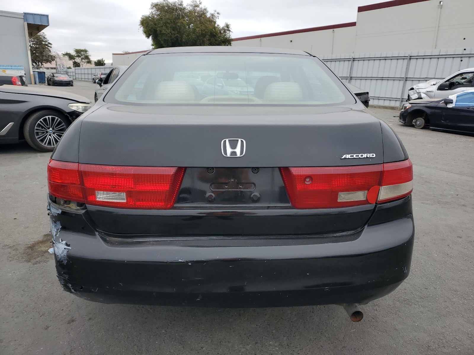 1HGCM56405A190751 2005 Honda Accord Lx