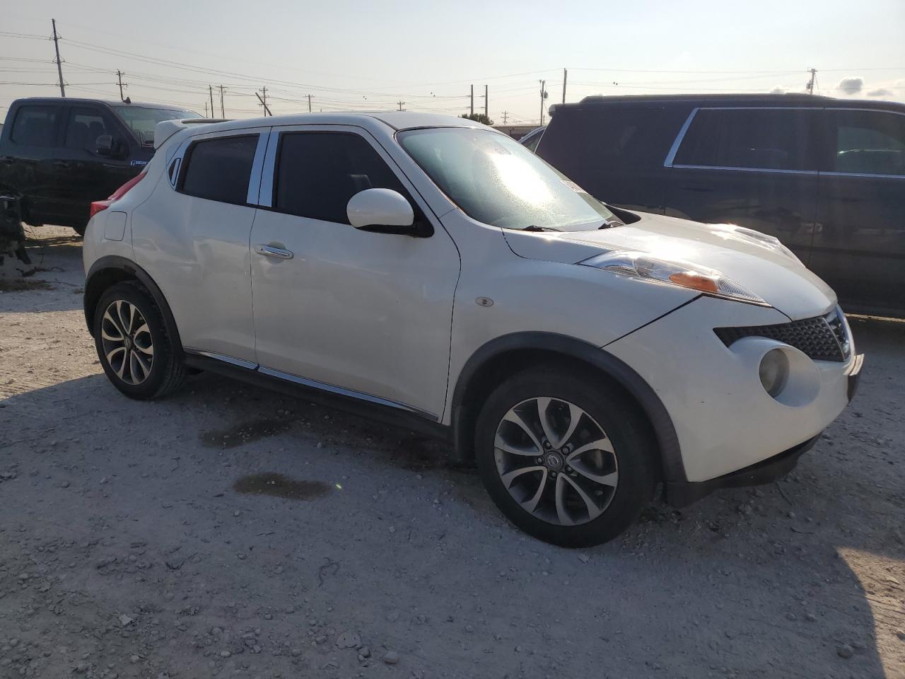 2013 Nissan Juke S VIN: JN8AF5MR4DT203507 Lot: 64808134