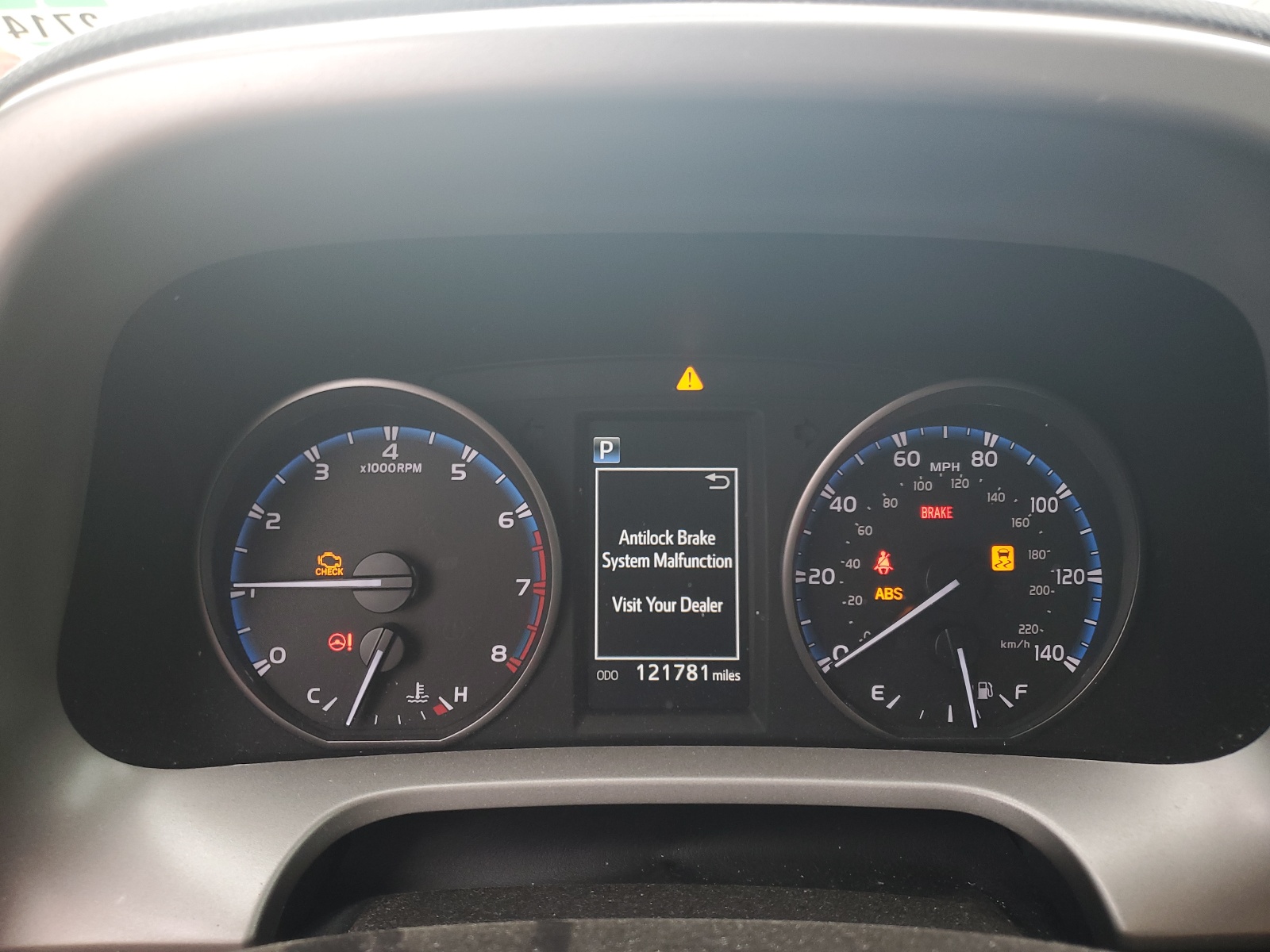 2T3WFREV4HW344374 2017 Toyota Rav4 Xle