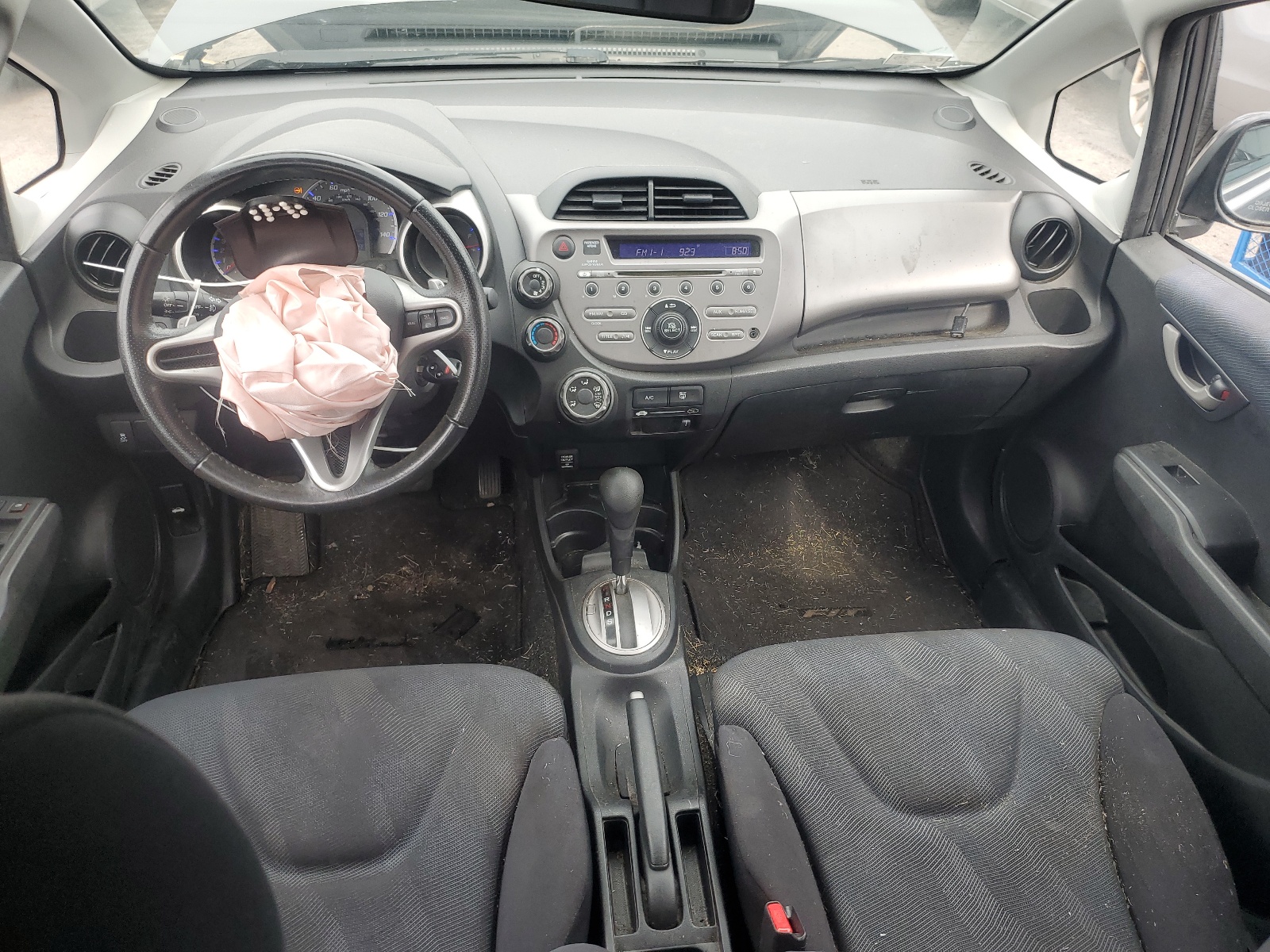 JHMGE8H51BC015945 2011 Honda Fit Sport