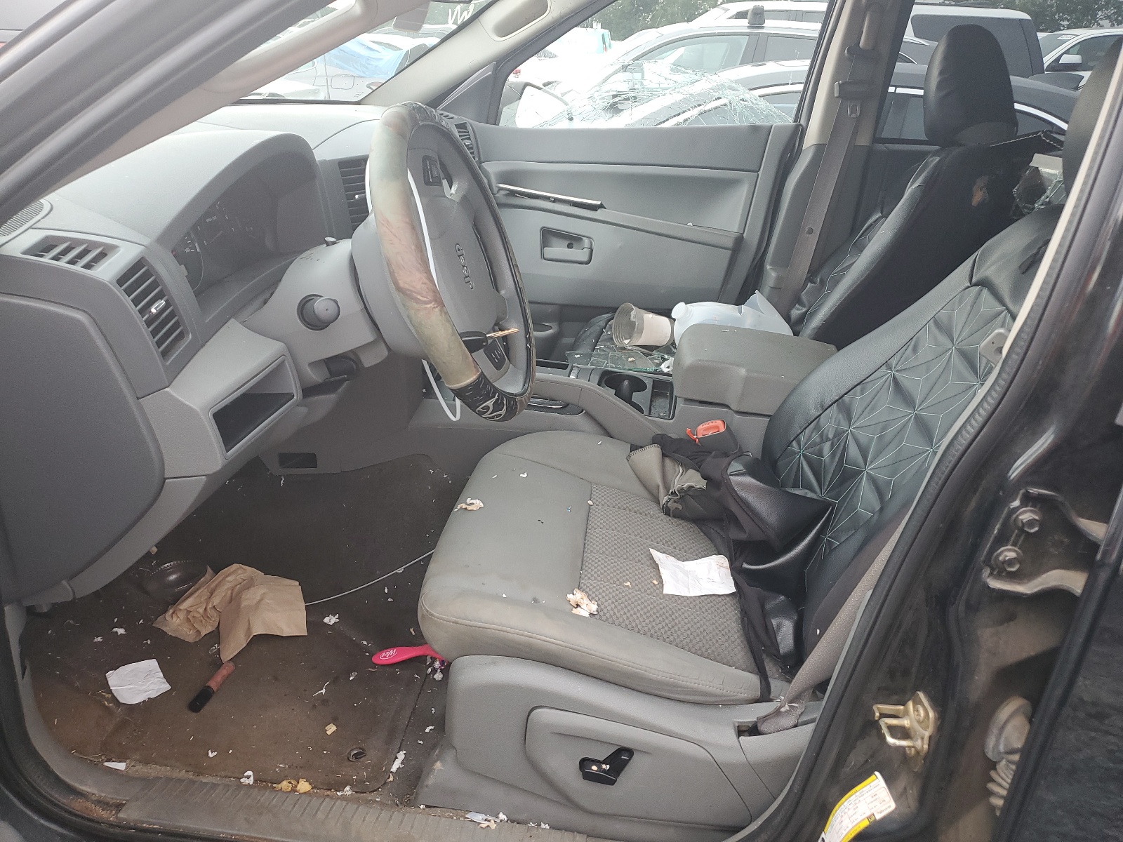 1J4GR48K16C113703 2006 Jeep Grand Cherokee Laredo