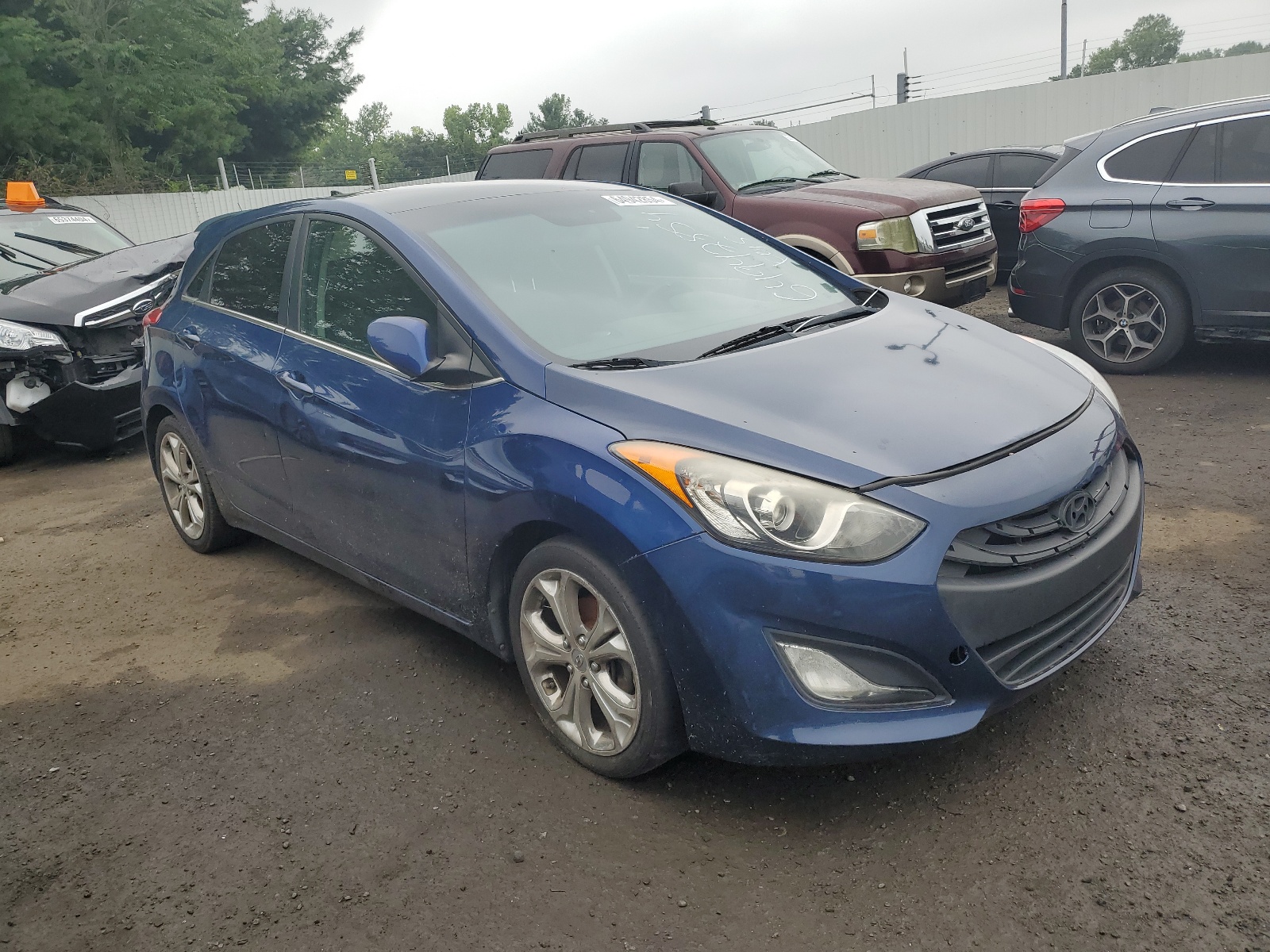 2013 Hyundai Elantra Gt vin: KMHD35LE6DU098538