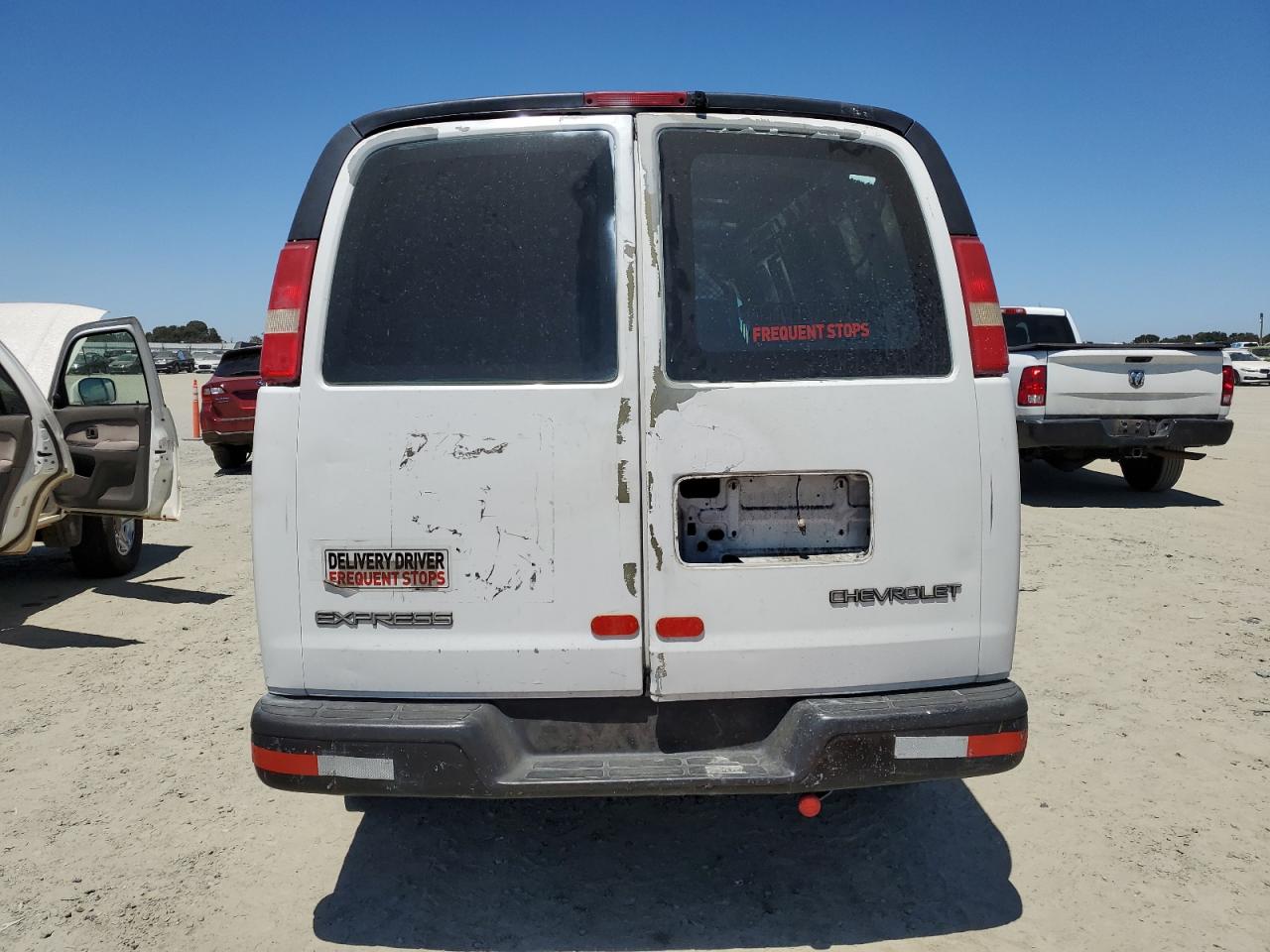 2003 Chevrolet Express G3500 VIN: 1GCHG39UX31148984 Lot: 63275644