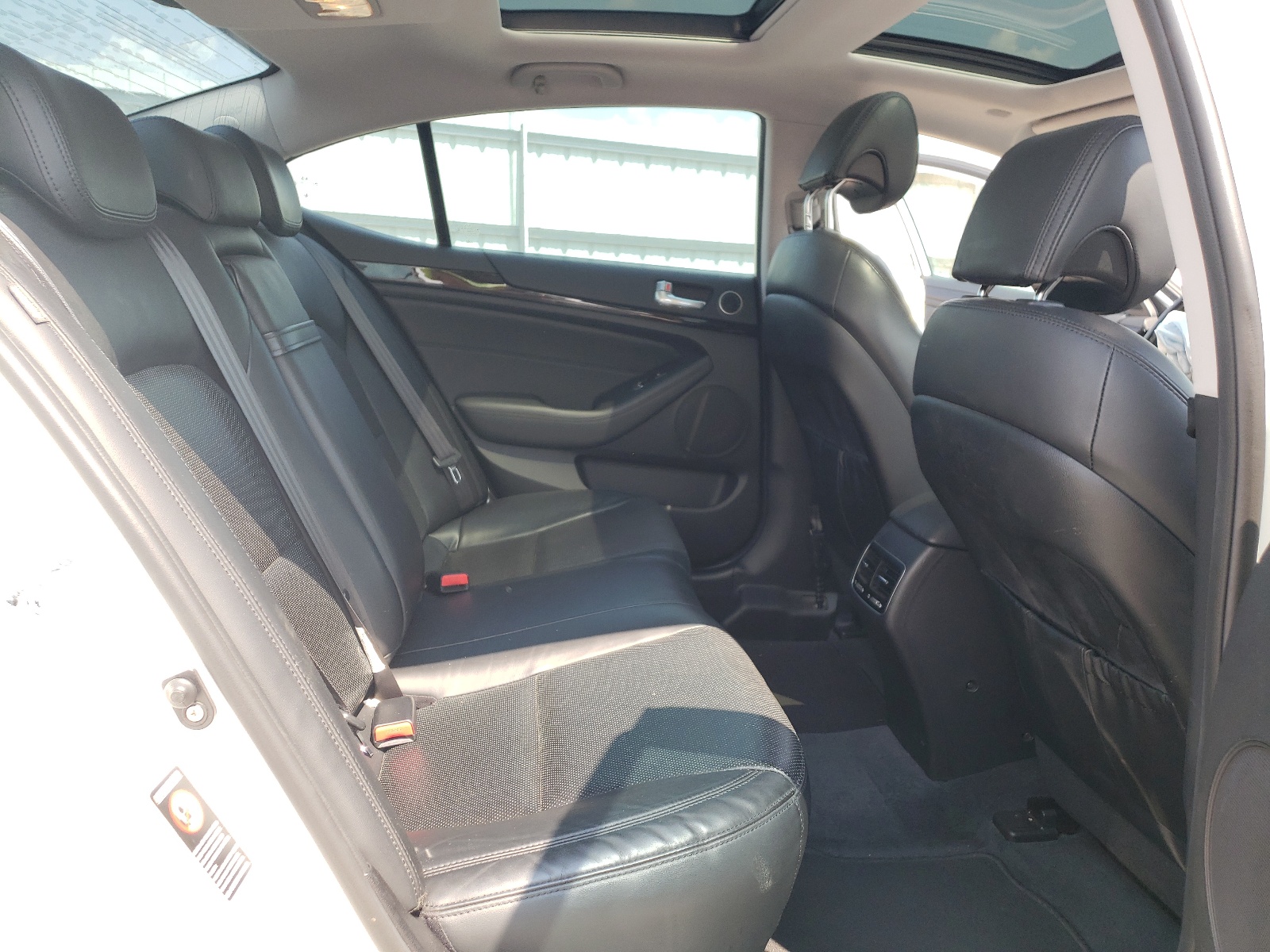 KNALN4D74E5140525 2014 Kia Cadenza Premium