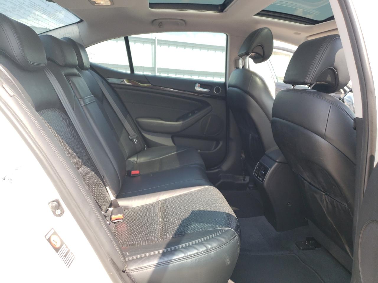 2014 Kia Cadenza Premium VIN: KNALN4D74E5140525 Lot: 65251384