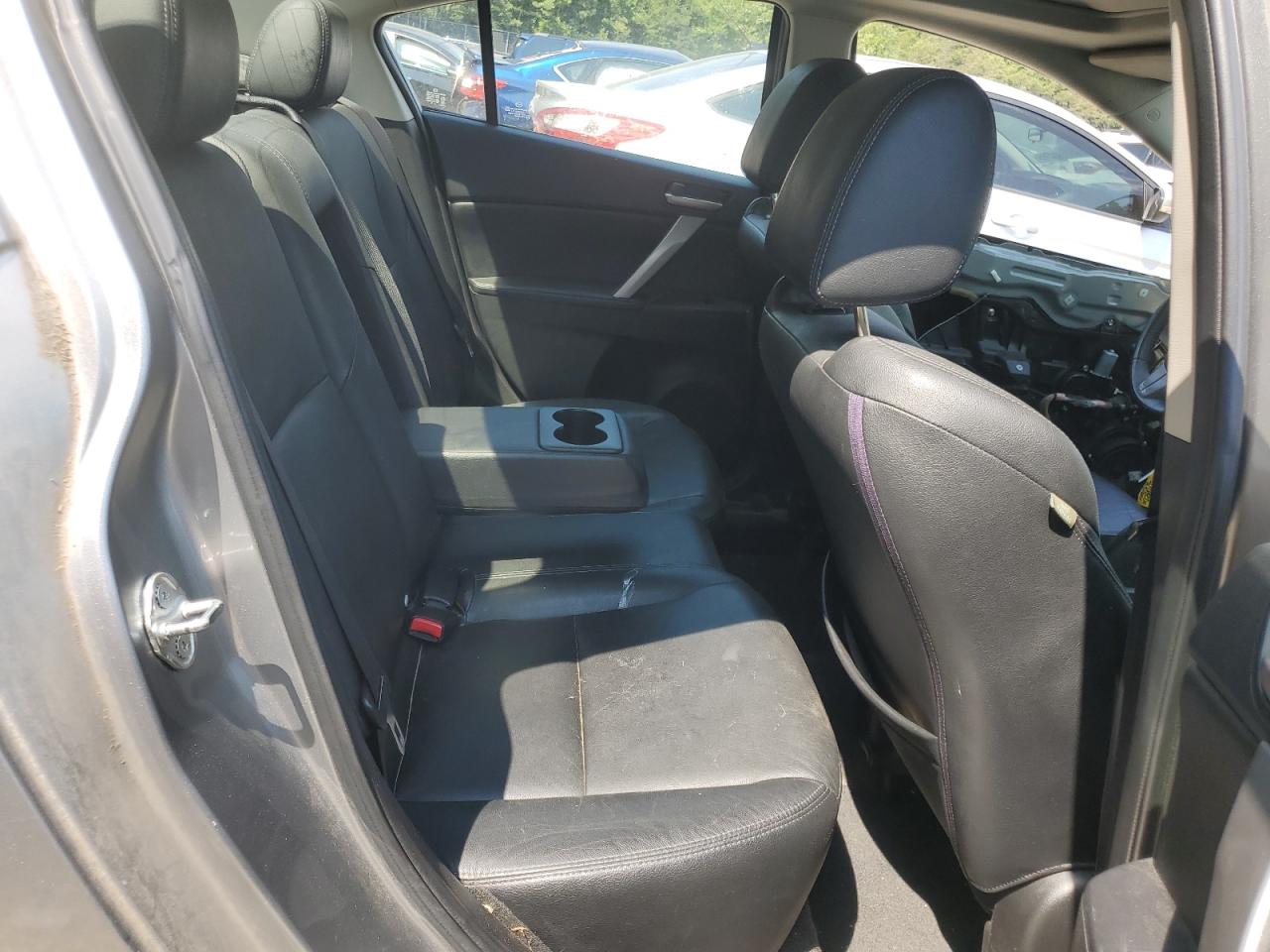 2011 Mazda 3 S VIN: JM1BL1W64B1366817 Lot: 62715434