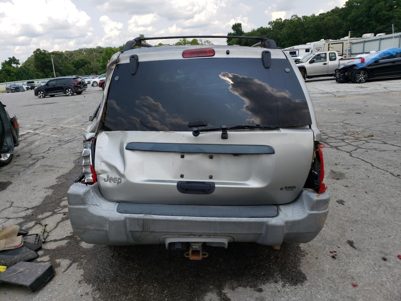 2000 Jeep Grand Cherokee Laredo VIN: 1J4GW48S5YC364946 Lot: 64217344