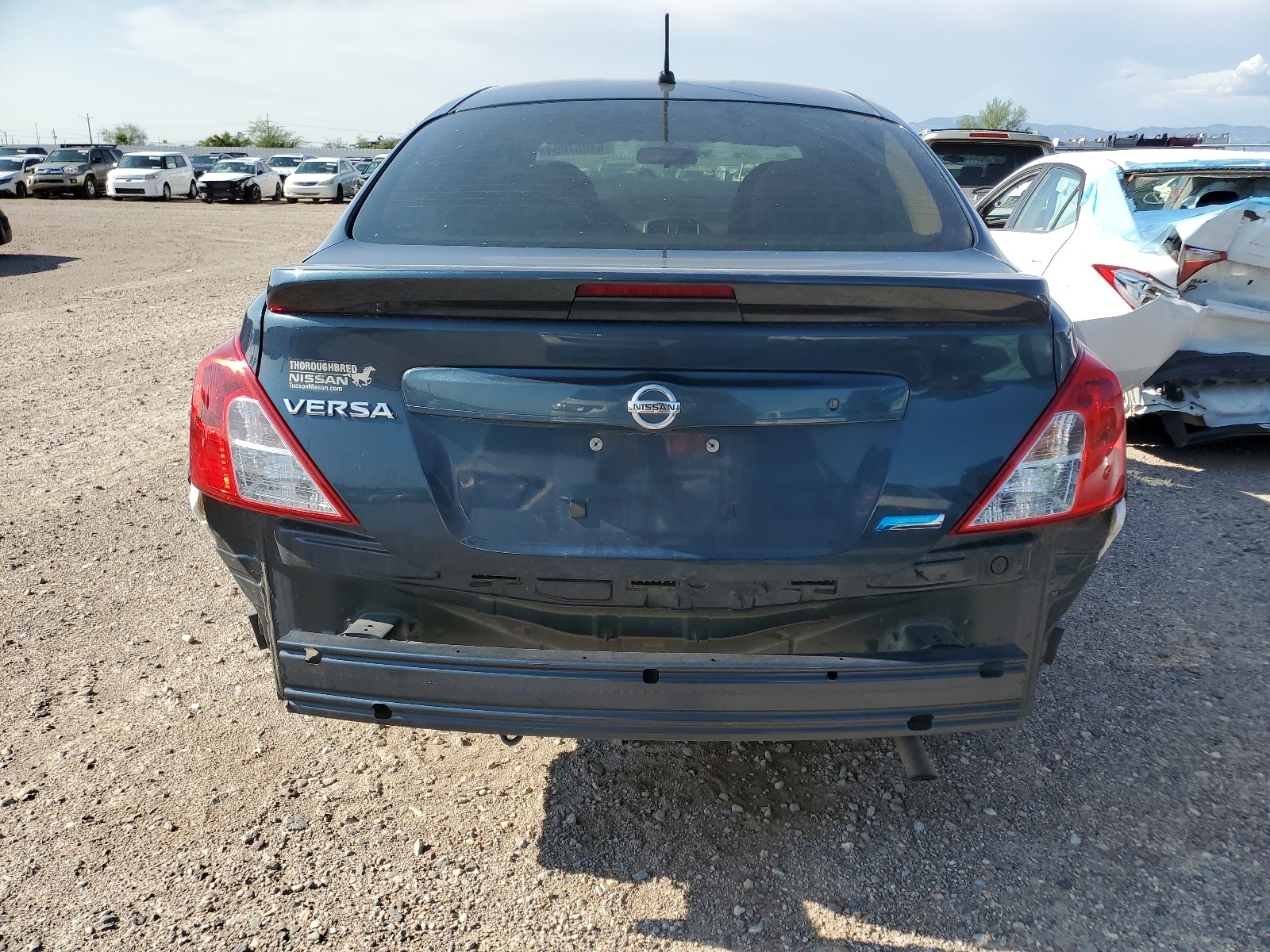 2016 Nissan Versa S vin: 3N1CN7AP7GL825438