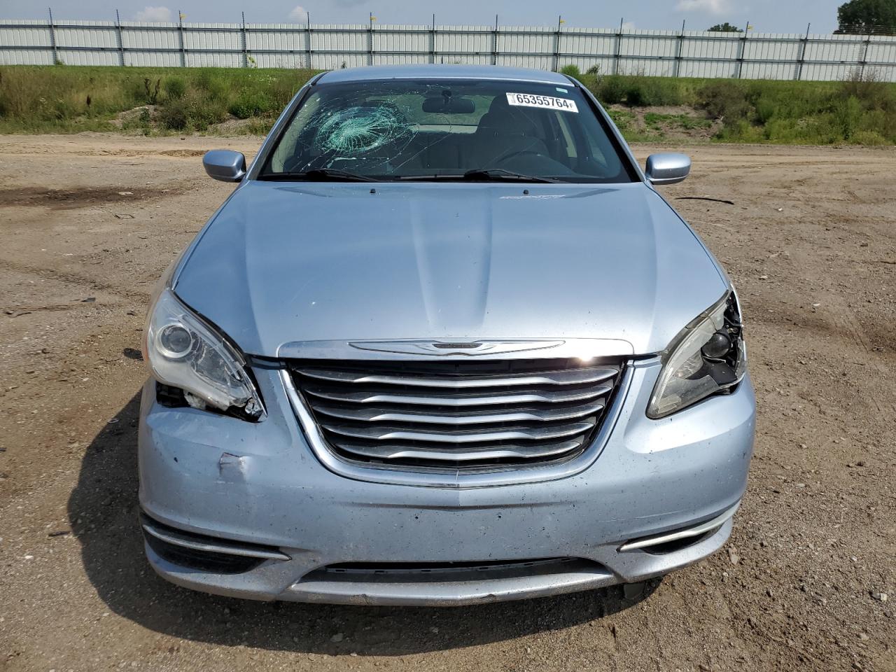 2014 Chrysler 200 - Image 5
