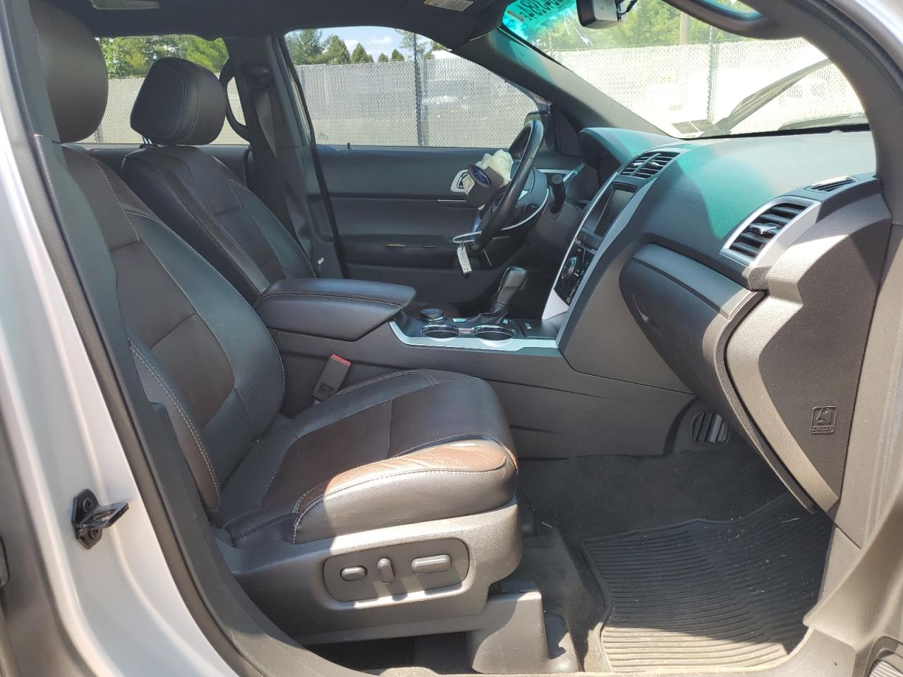 2015 Ford Explorer Sport VIN: 1FM5K8GT1FGB28922 Lot: 63843984