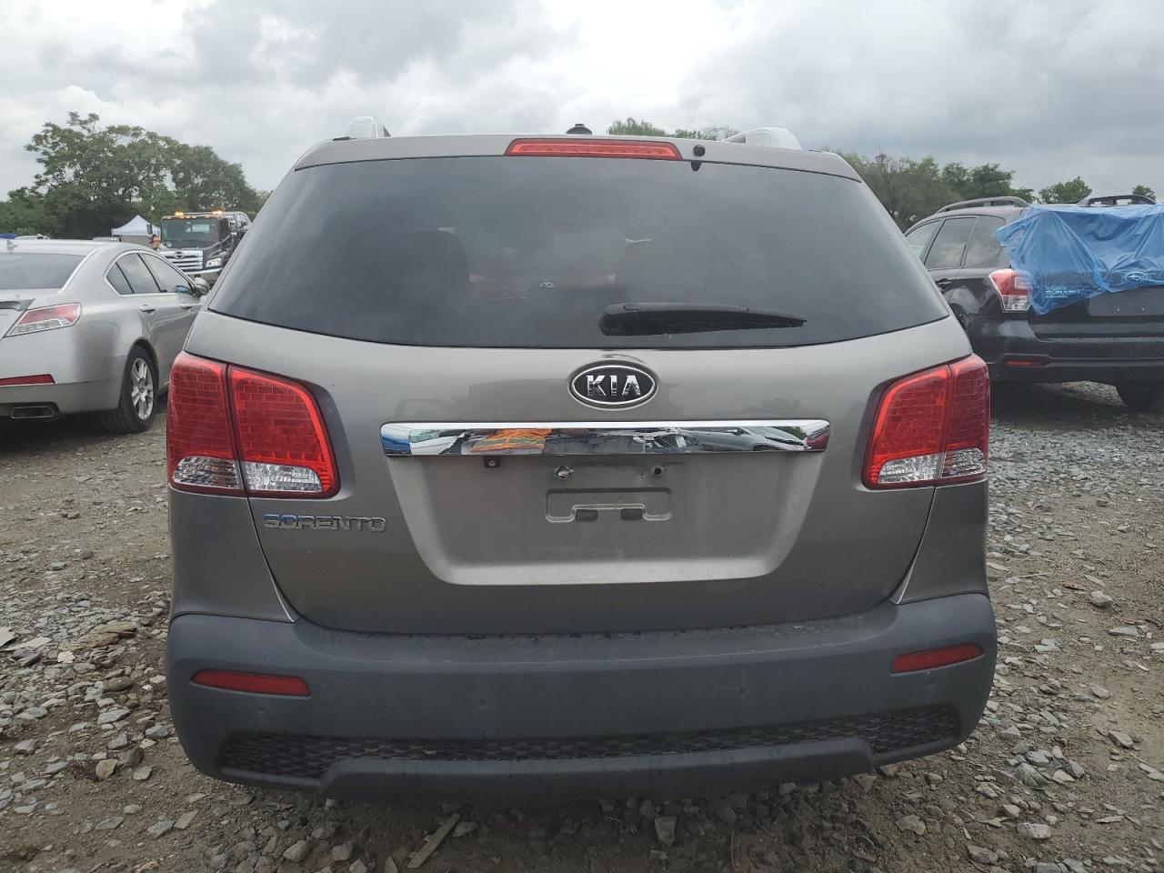 5XYKTCA18BG141243 2011 Kia Sorento Base