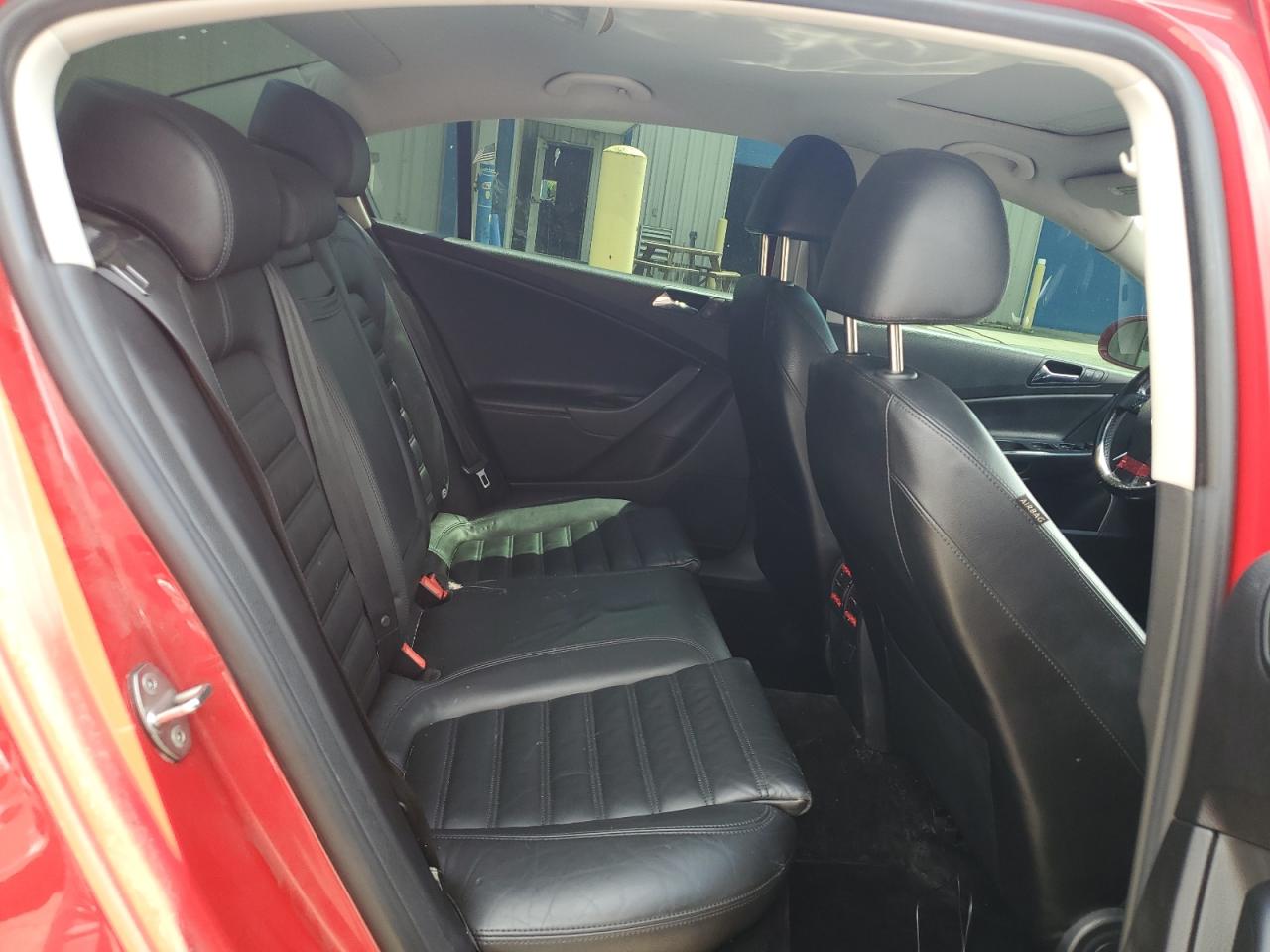 2007 Volkswagen Passat 2.0T Sport VIN: WVWCK73C27P097502 Lot: 63628404