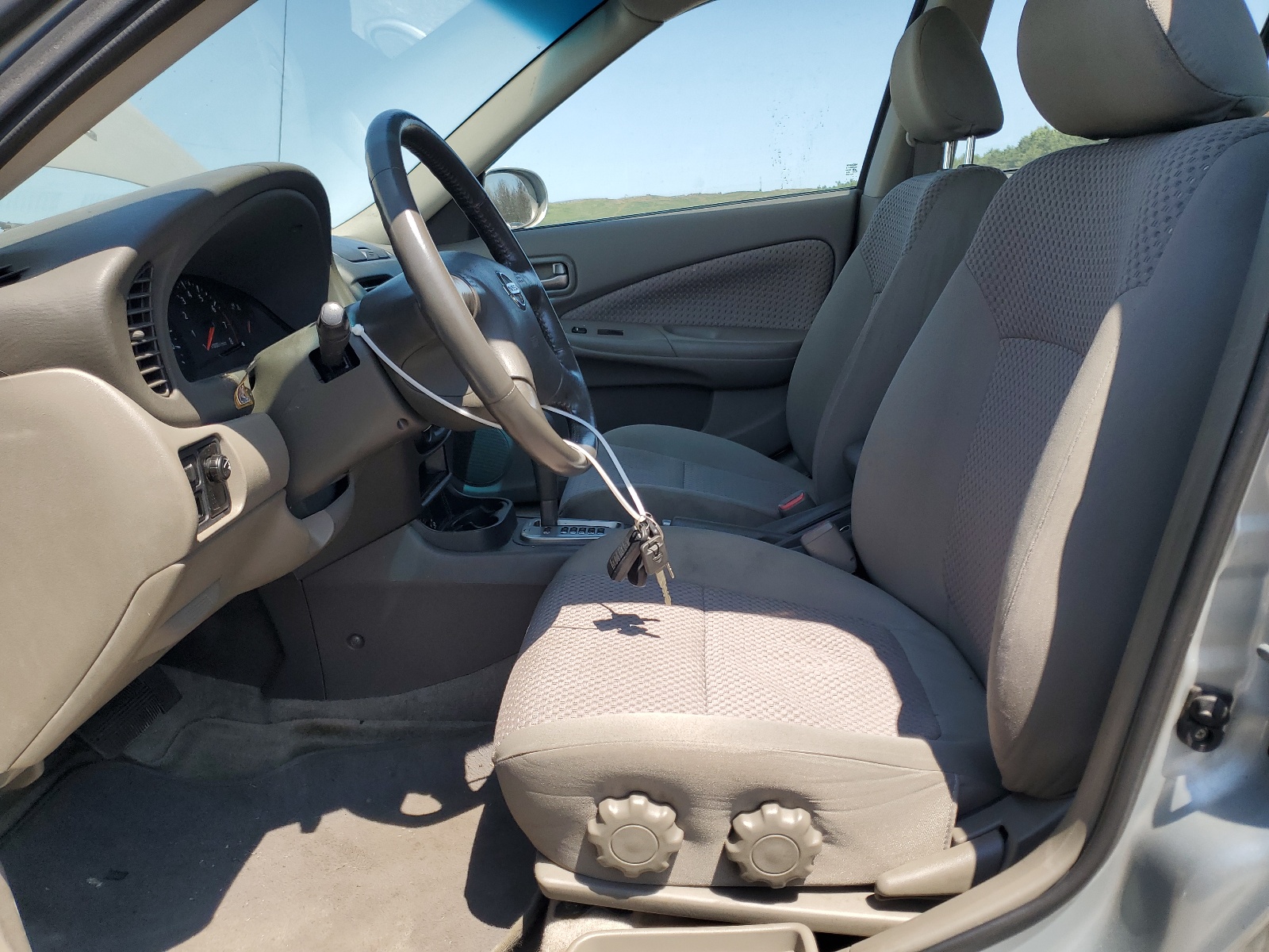 3N1CB51D94L890564 2004 Nissan Sentra 1.8