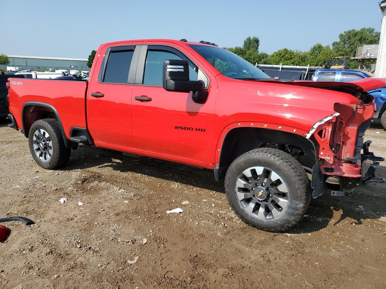 2021 Chevrolet Silverado - Image 4