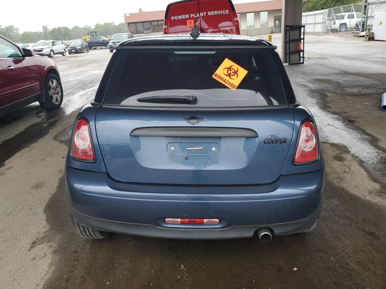 2011 Mini Cooper VIN: WMWSU3C53BT182992 Lot: 62036654