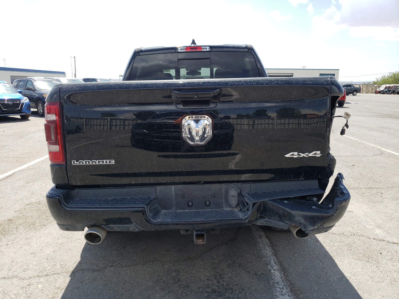 2020 Ram 1500 Laramie vin: 1C6SRFJT2LN393752