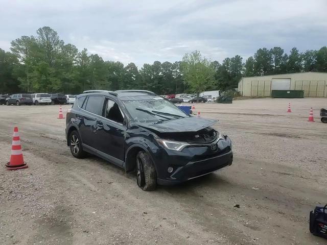 2017 Toyota Rav4 Xle VIN: JTMWFREV5HJ720109 Lot: 63443814