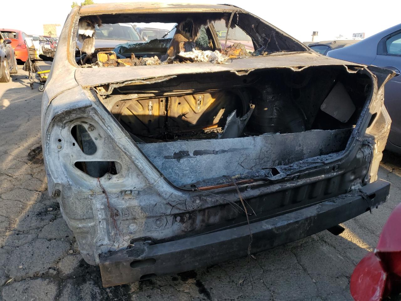 2003 Toyota Camry Le VIN: 4T1BE32K83U758199 Lot: 62495784