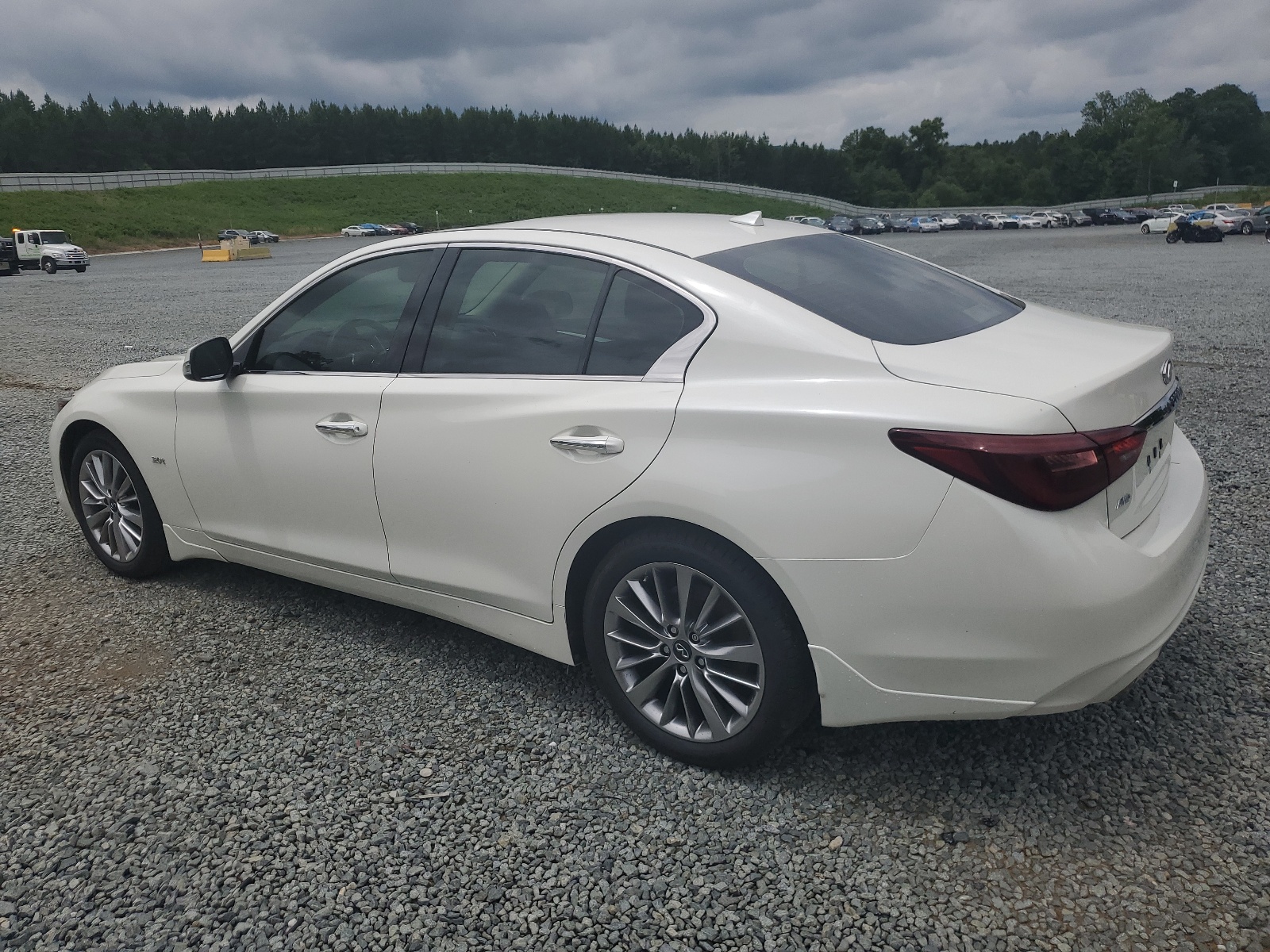 2018 Infiniti Q50 Luxe vin: JN1EV7AR3JM434326