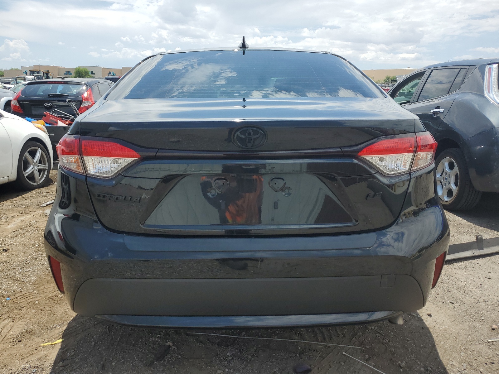 2021 Toyota Corolla Le vin: JTDEPMAE2MJ126055