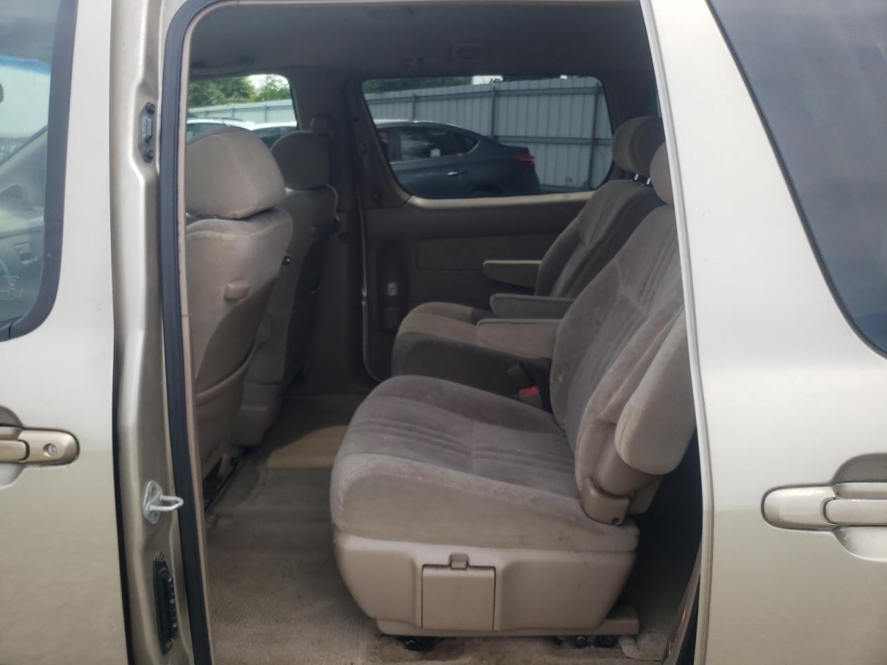 2000 Toyota Sienna Le VIN: 4T3ZF13C0YU313638 Lot: 62255024