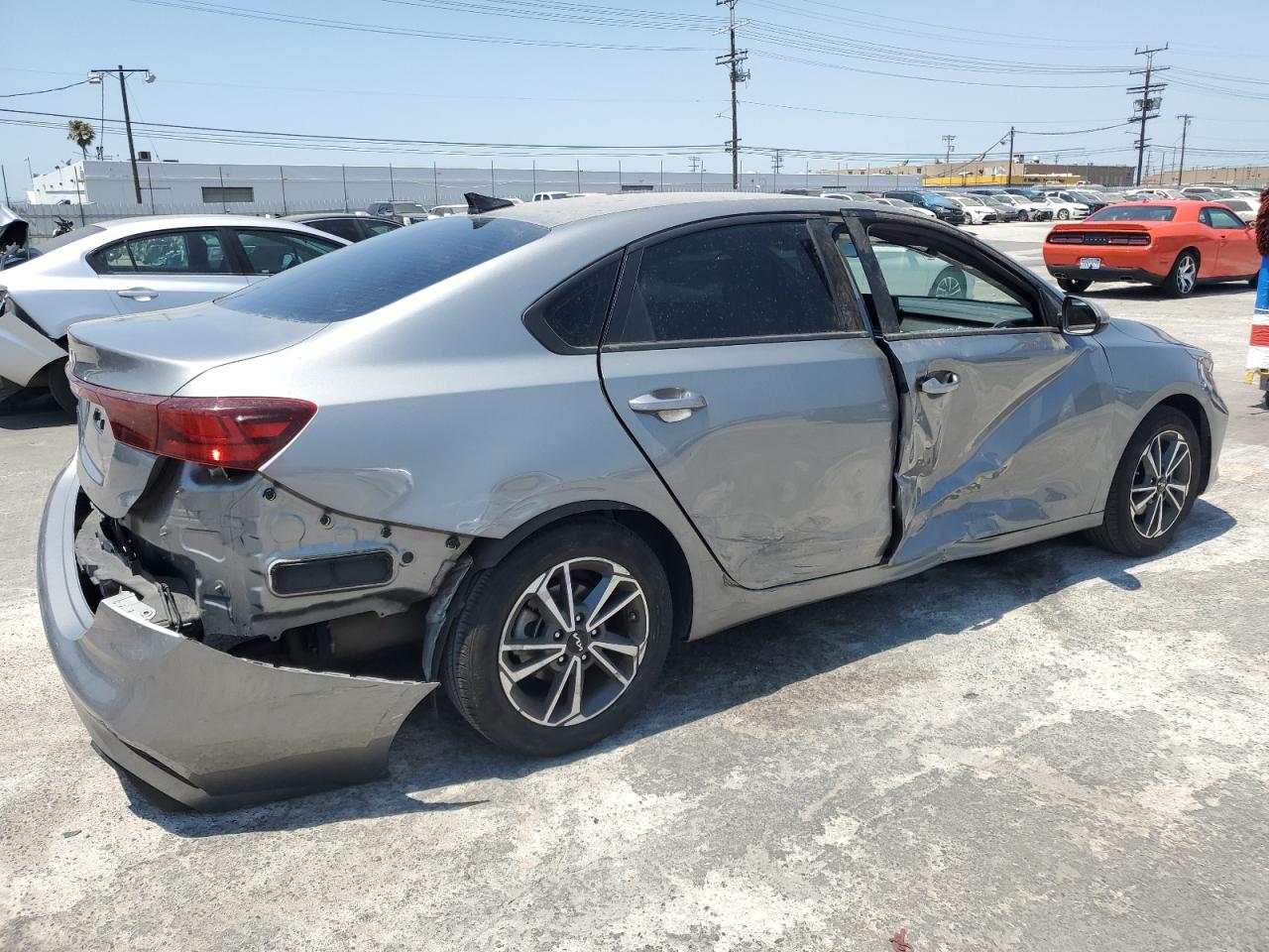 VIN 3KPF24AD8NE497634 2022 KIA FORTE no.3