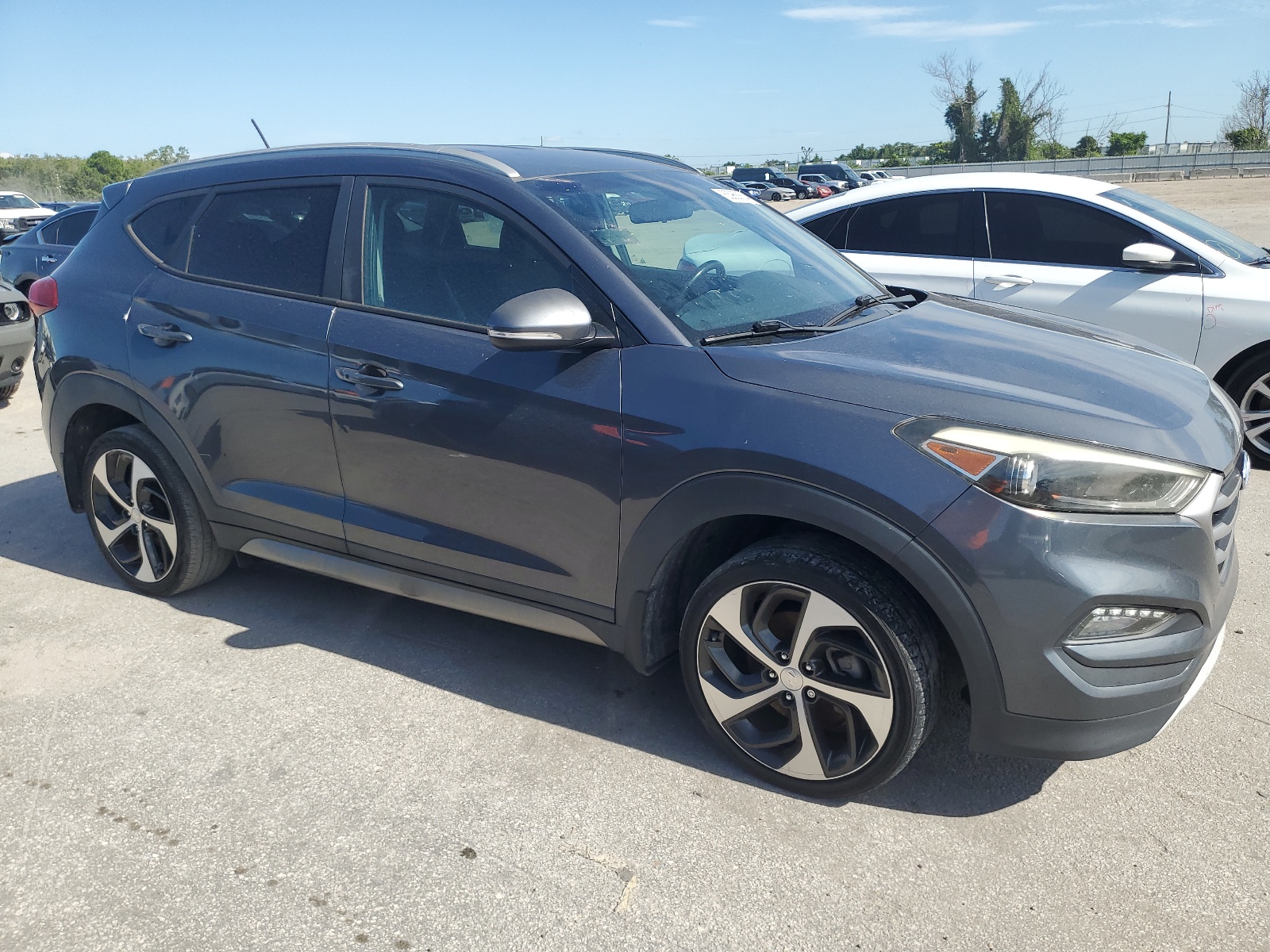 2017 Hyundai Tucson Limited vin: KM8J33A2XHU355089