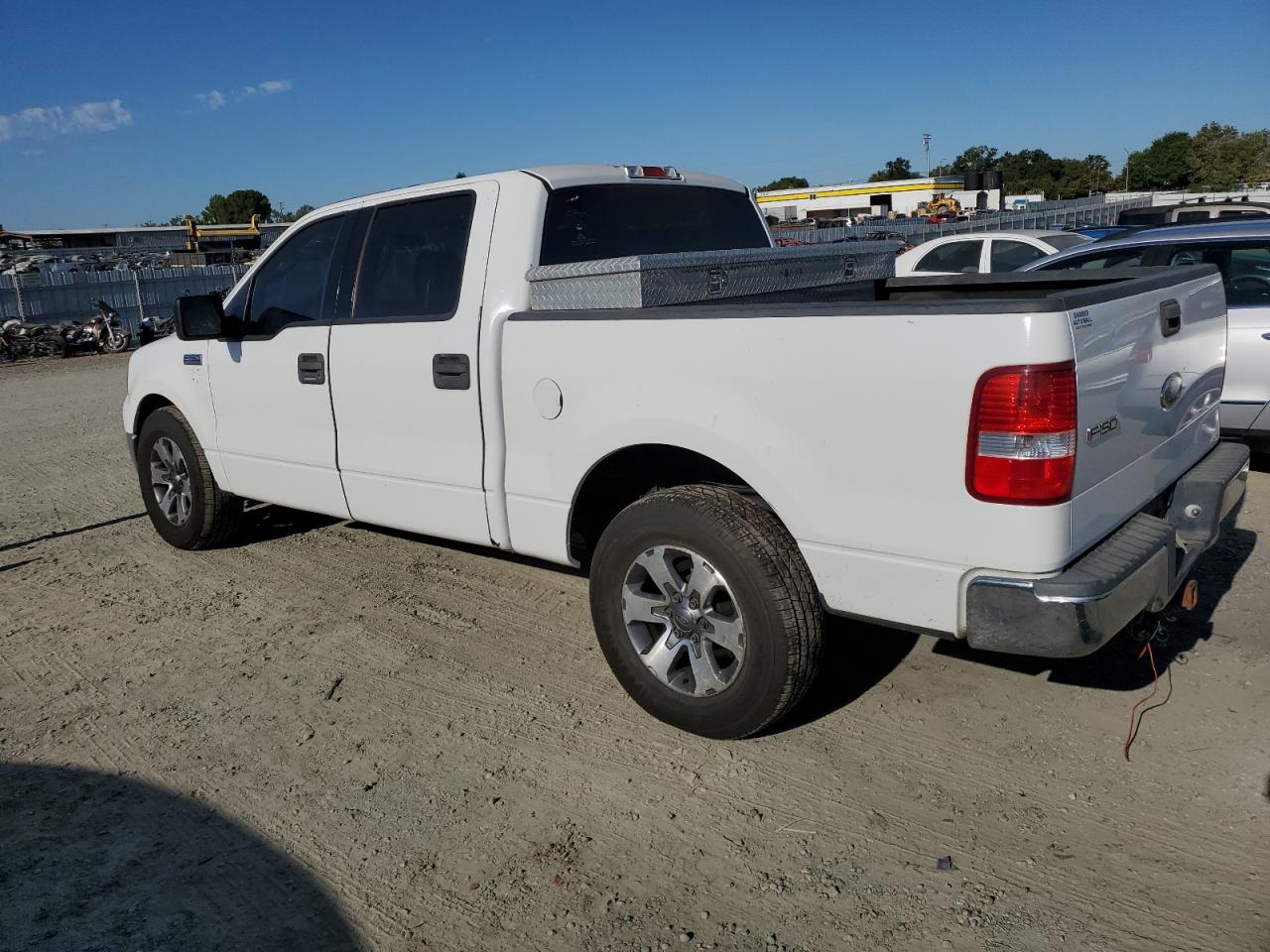 2004 Ford F-150 - Image 2