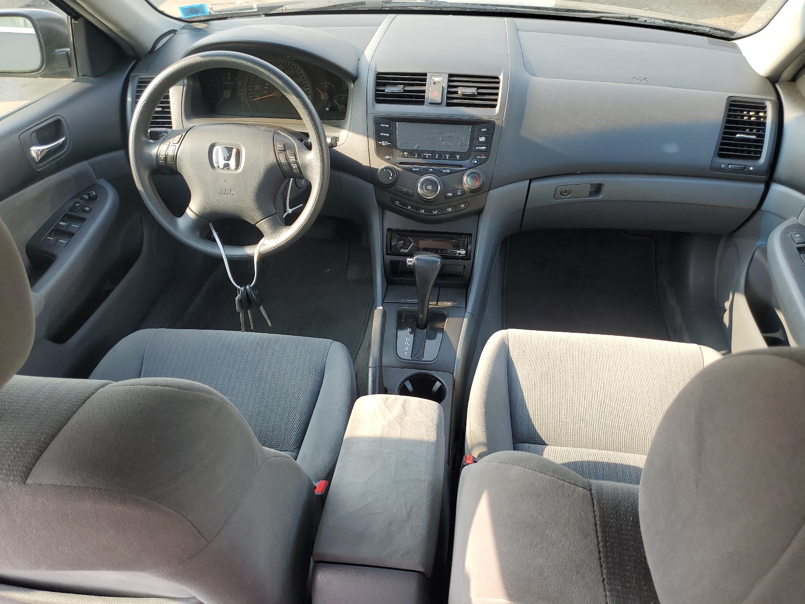 1HGCM66365A052211 2005 Honda Accord Lx