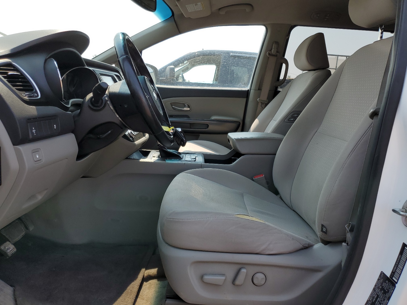 2018 Kia Sedona Lx vin: KNDMB5C18J6369961