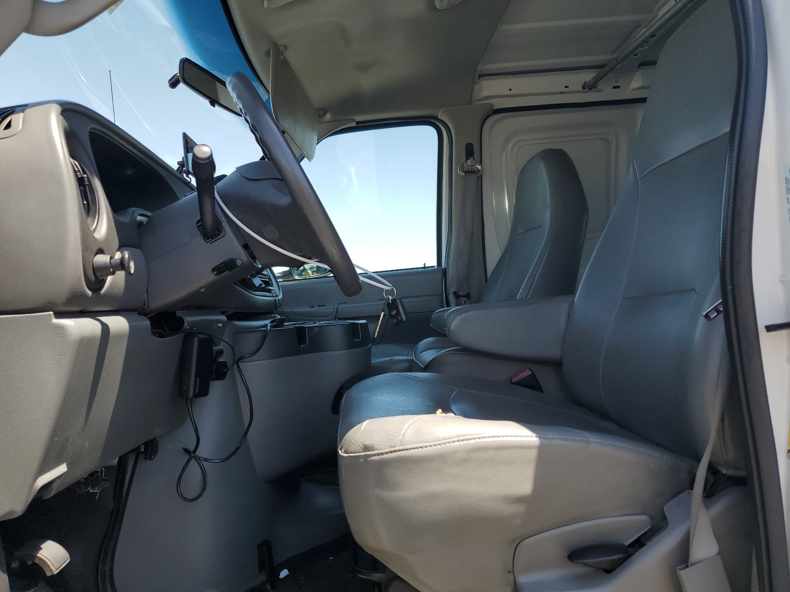 1FTNE14W98DA55725 2008 Ford Econoline E150 Van