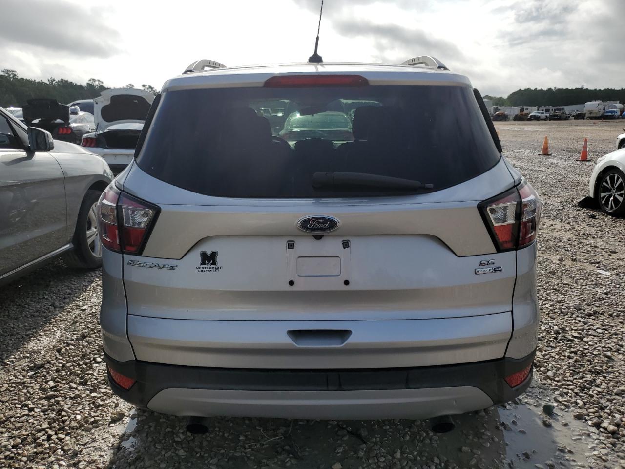 2018 Ford Escape Se VIN: 1FMCU9GD5JUA43043 Lot: 64243224