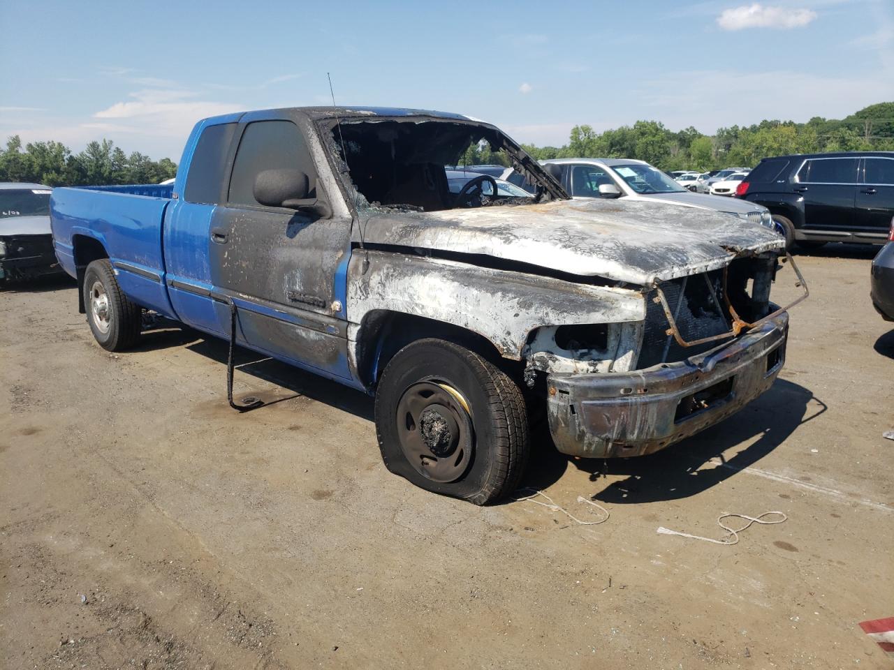 1999 Dodge Ram 2500 VIN: 3B7KC23W7XG140869 Lot: 62149634