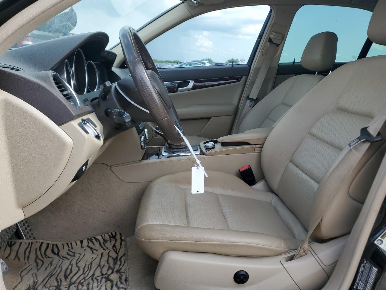 2012 Mercedes-Benz C 250 VIN: WDDGF4HB2CR215444 Lot: 64300864