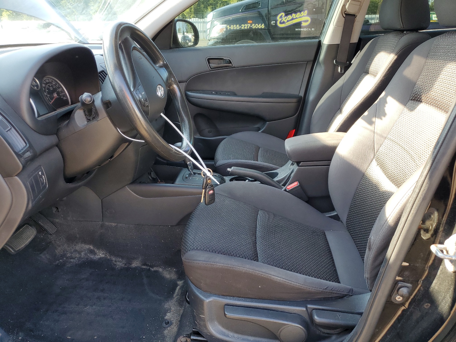 KMHDB8AE7AU084635 2010 Hyundai Elantra Touring Gls