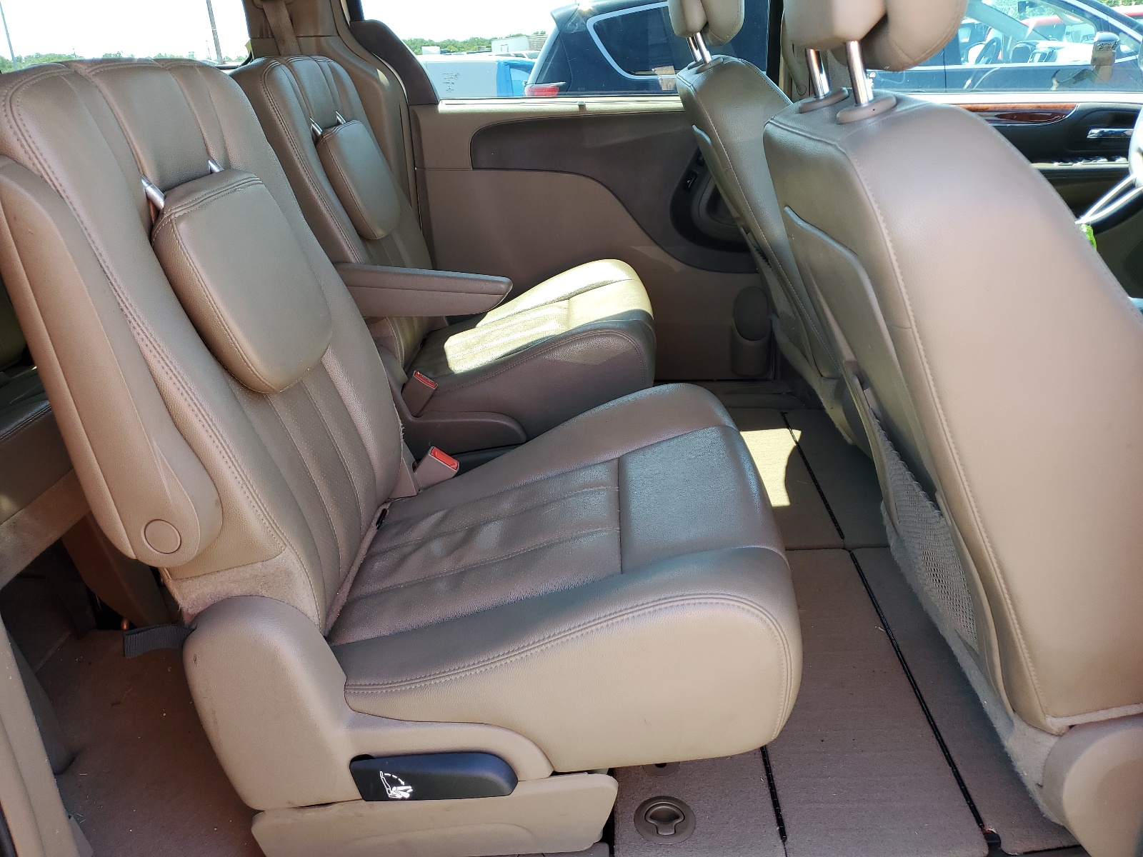 2C4RC1CG7DR589153 2013 Chrysler Town & Country Touring L