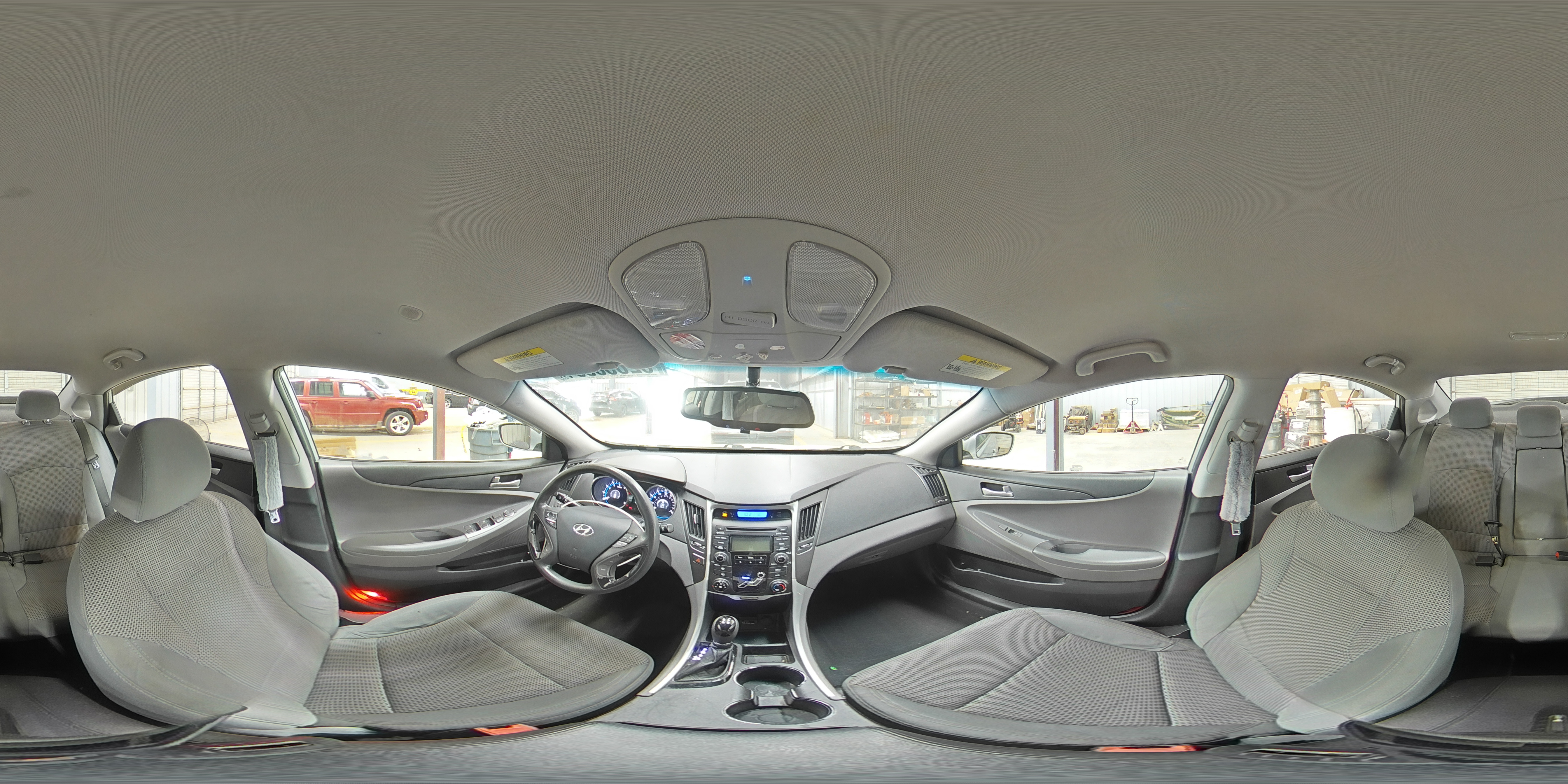 2012 Hyundai Sonata - Image 13