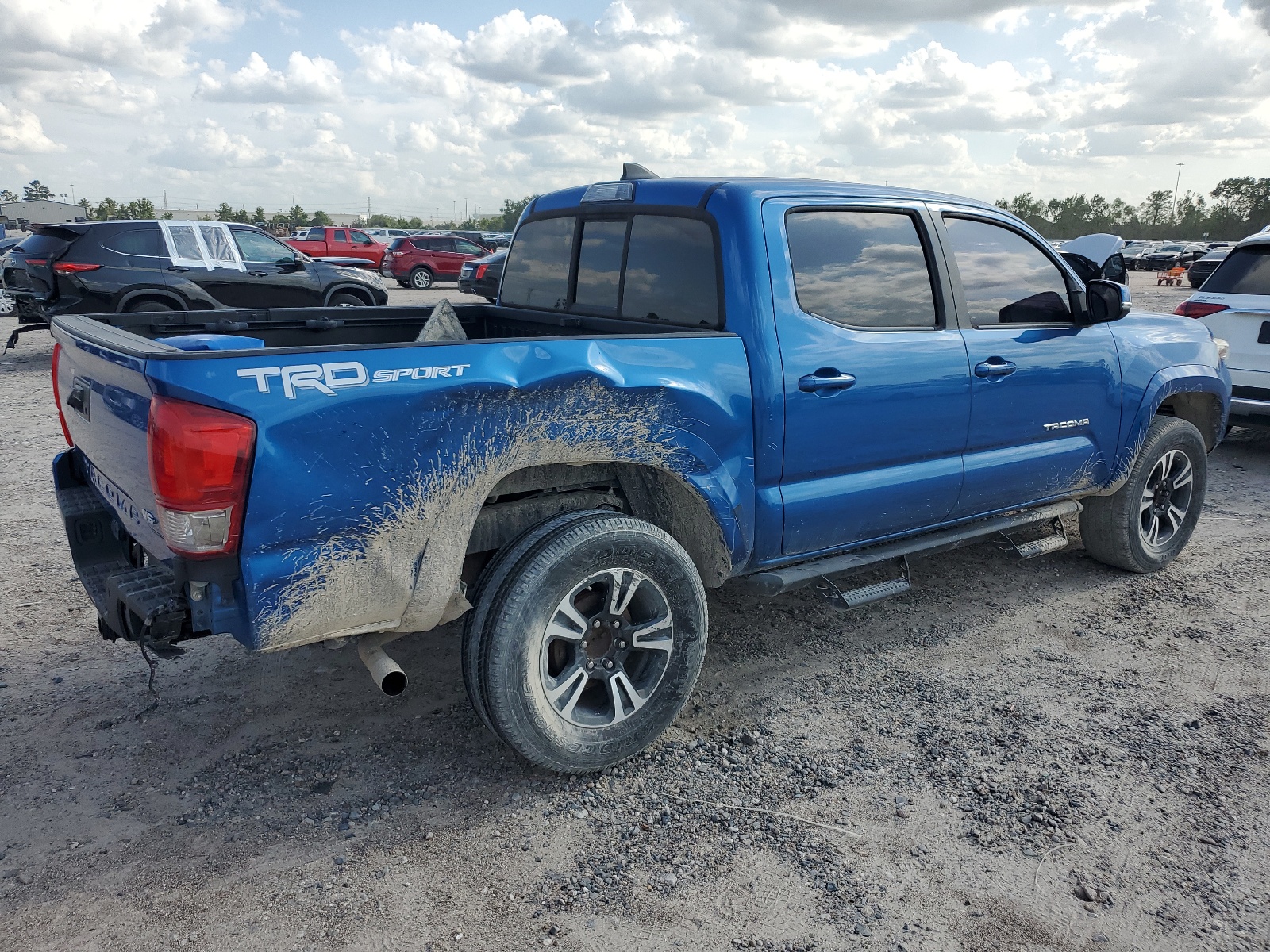 2016 Toyota Tacoma Double Cab vin: 5TFAZ5CN3GX015110