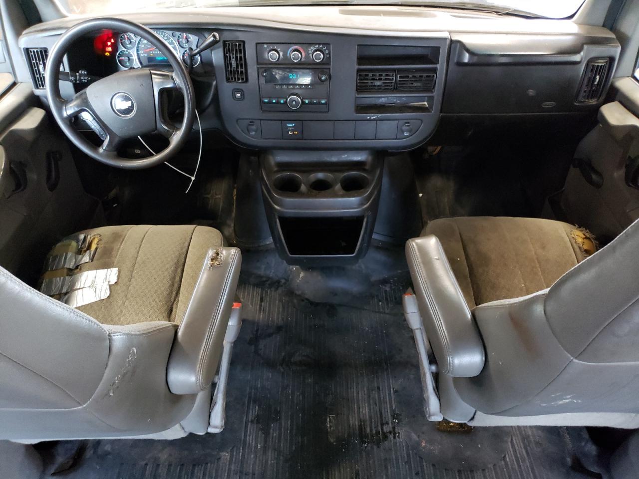 2008 Chevrolet Express G3500 VIN: 1GCHG35K981157056 Lot: 64573364