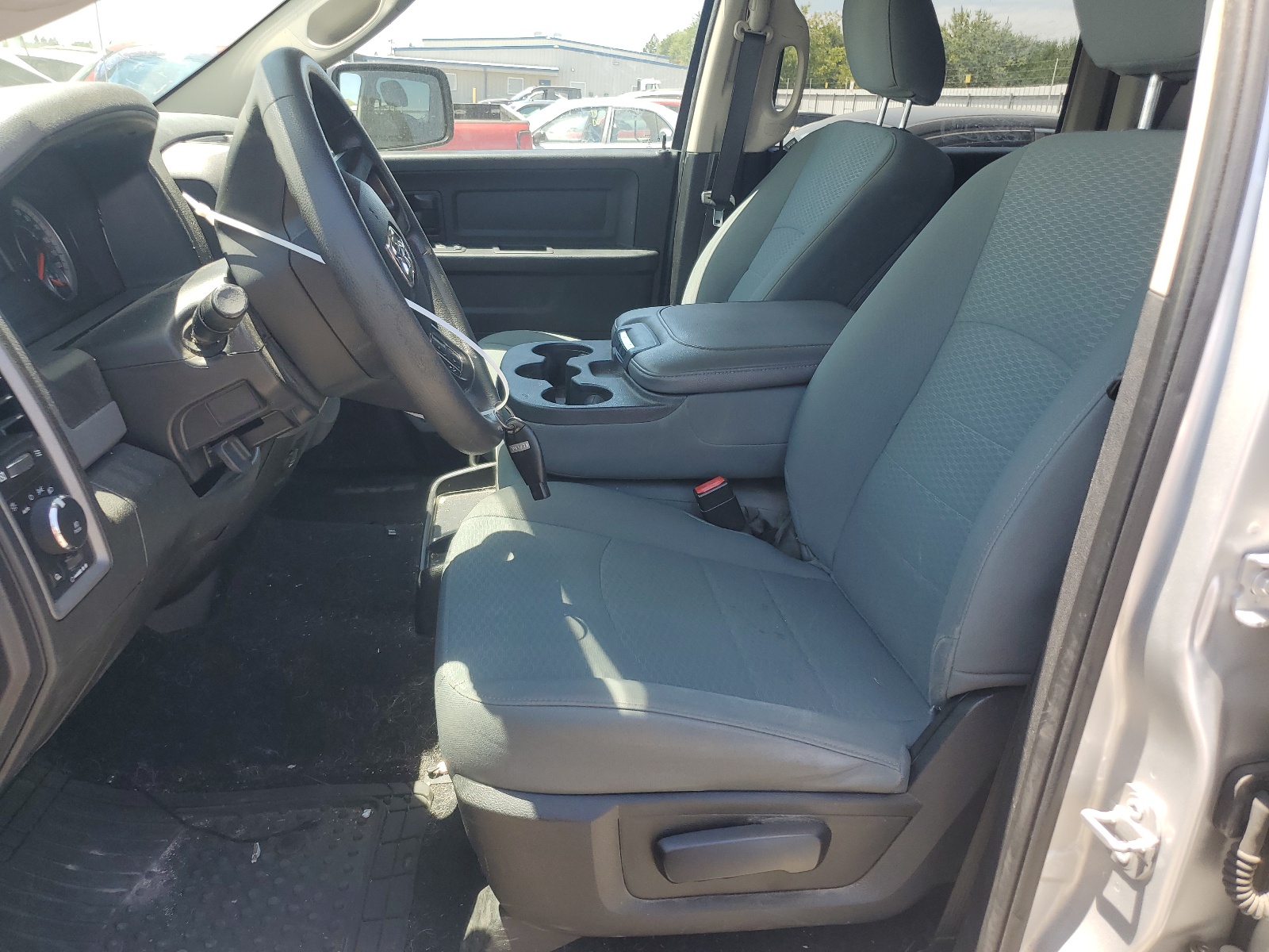 1C6RR6KG0JS336951 2018 Ram 1500 St