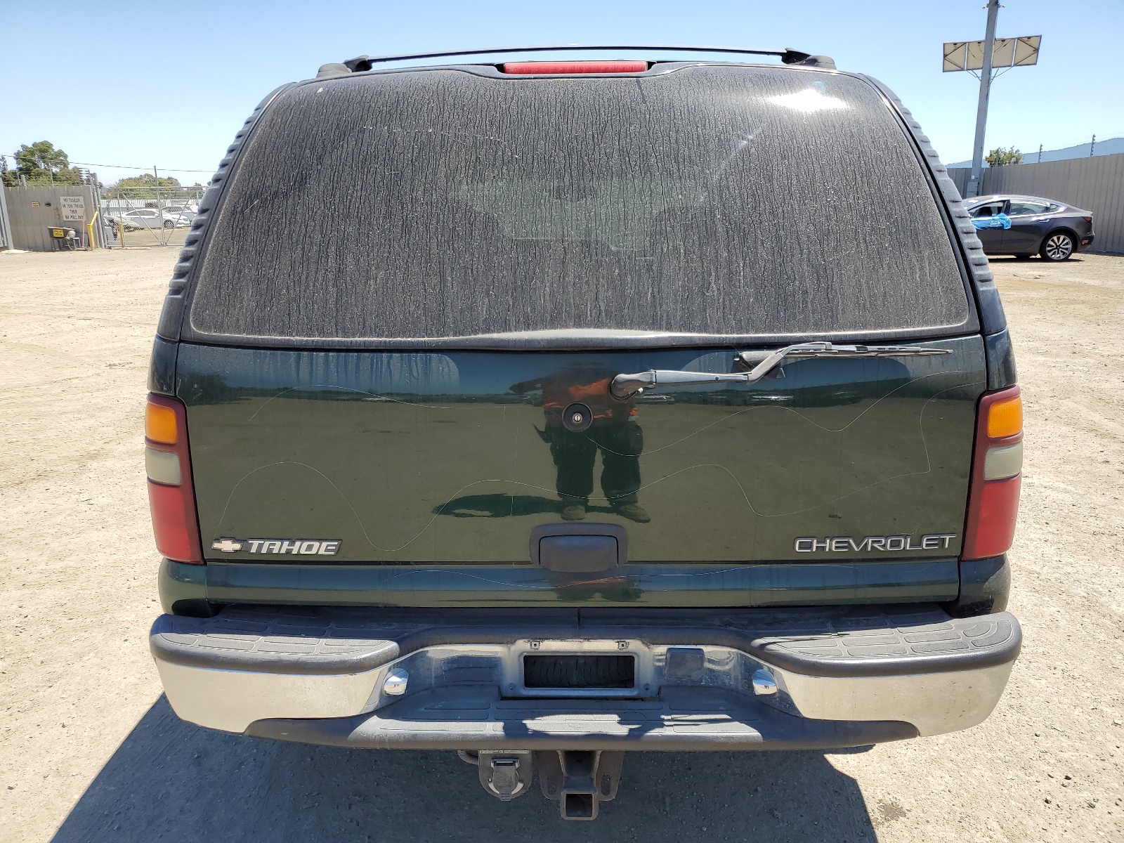 1GNEK13T11R120597 2001 Chevrolet Tahoe K1500