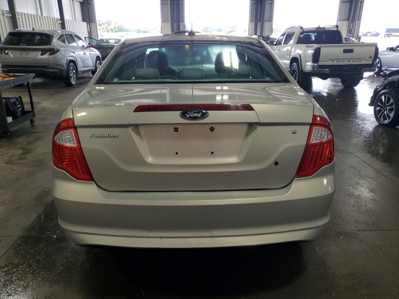 2010 Ford Fusion S VIN: 3FAHP0GA0AR178978 Lot: 63858854