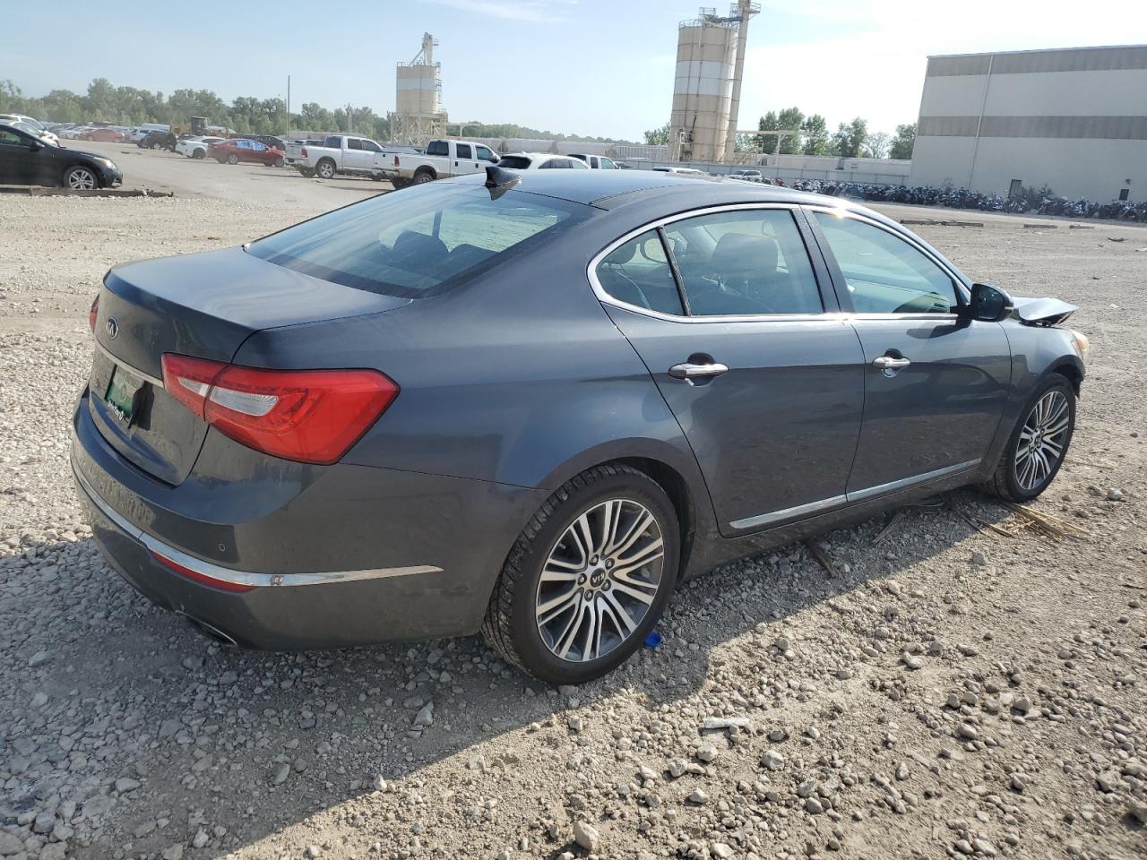 2014 Kia Cadenza - Image 3