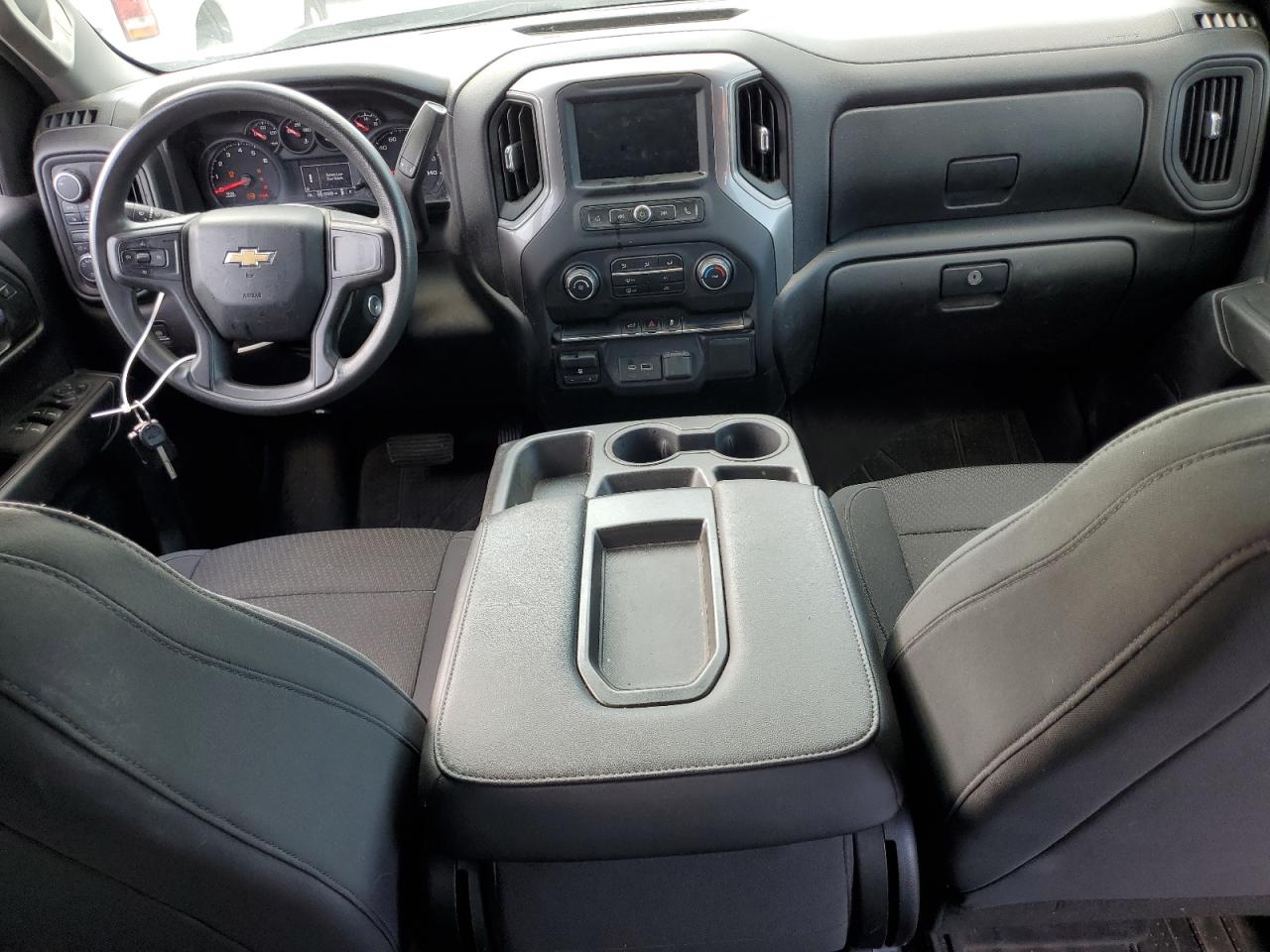 2021 Chevrolet Silverado K1500 Custom VIN: 1GCRYBEF2MZ105794 Lot: 62611544