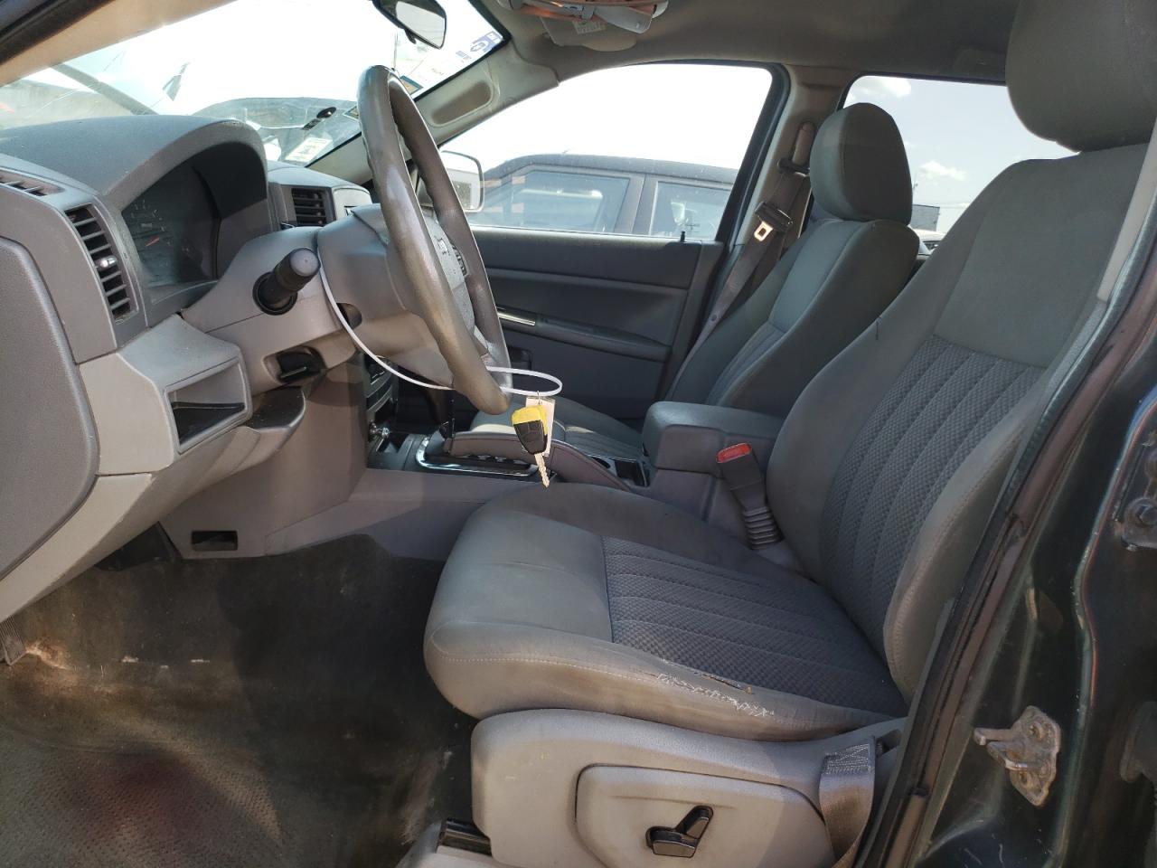 2005 Jeep Grand Cherokee Laredo VIN: 1J4GR48K05C663831 Lot: 63873164