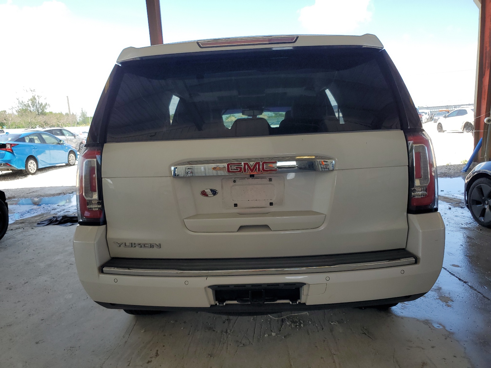 1GKS1CKJ9KR320515 2019 GMC Yukon Denali