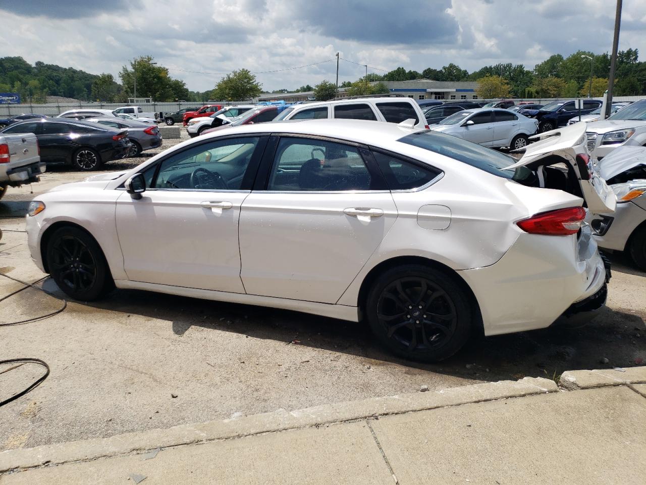 3FA6P0HD1LR261838 2020 FORD FUSION - Image 2