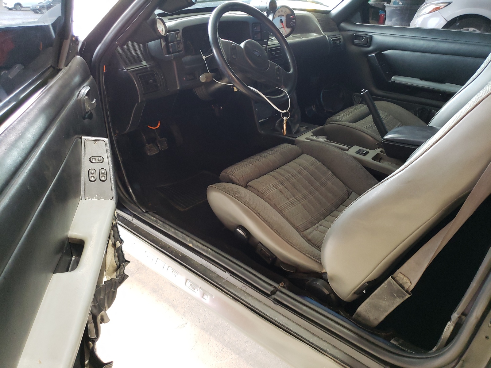 1FABP42E3JF303072 1988 Ford Mustang Gt